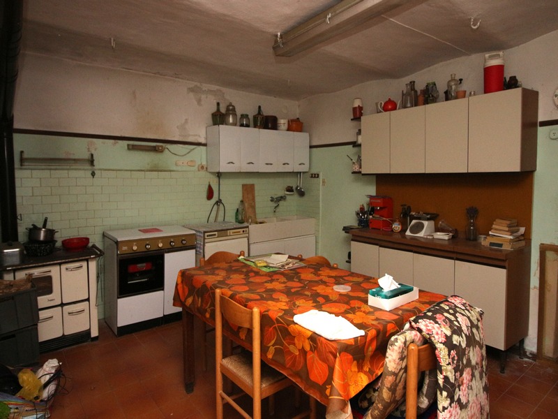 Frabosa soprana casa indipendente immerse nel verde con 4.500 mq di bosco