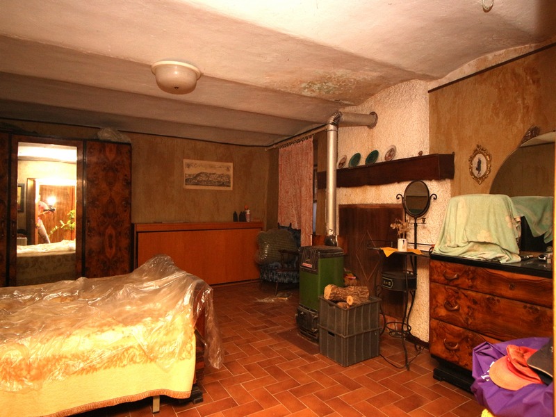 Frabosa soprana casa indipendente immerse nel verde con 4.500 mq di bosco